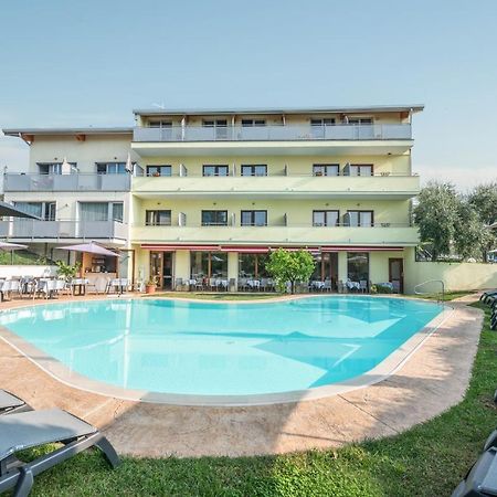 Hotel Alessandra Garda  Exterior photo